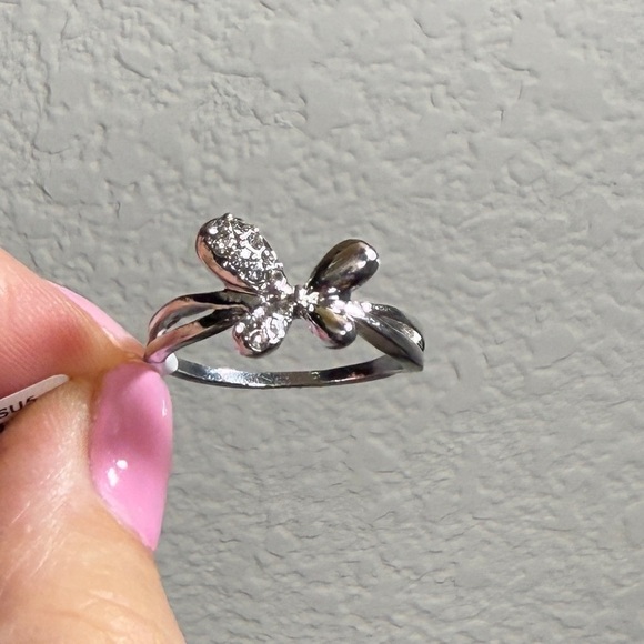 Elegant Silver Butterfly Ring with Zirconia 🦋 | NEW - Picture 2 of 2